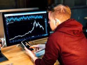 How to pick the right forex trading platform